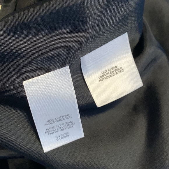 Anne Klein Large along Lined and Buttoned Blazer/Coat in EUC - Picture 6 of 6